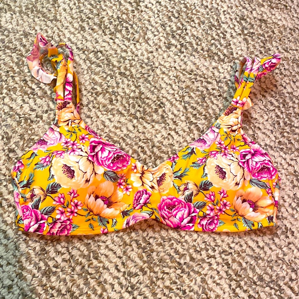 Like New•Exhilaration Floral Swim Top•Large